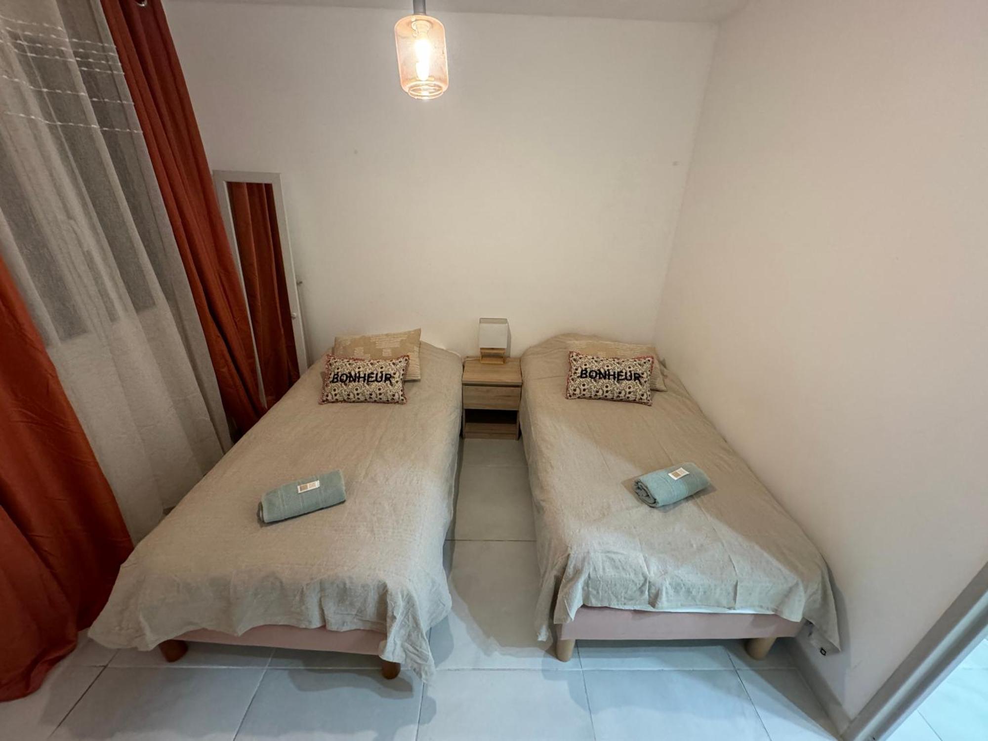 Maison 3Chambres ,Climatisee Nîmes Esterno foto